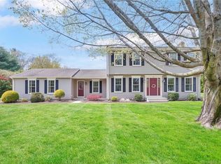 1 Patricia Cir, Enfield, CT 06082