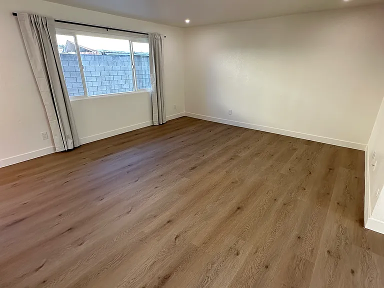 410 Zenith St #2 — Photo 2