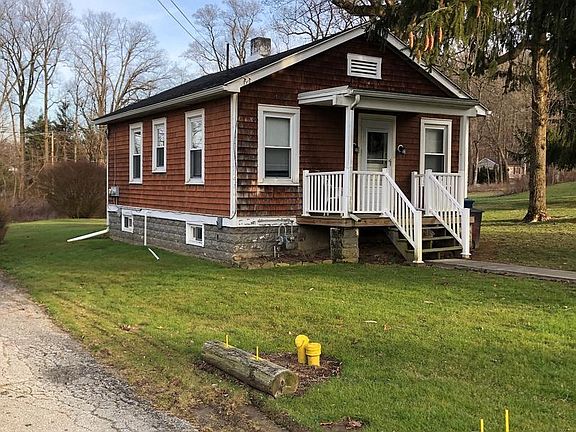 2nd image of 25 Linden St