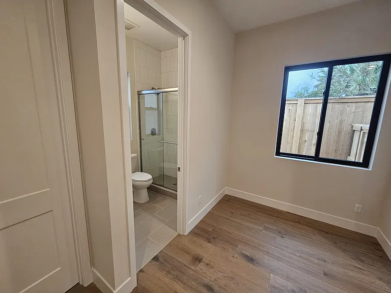 1744 Whaley St #B — Photo 4