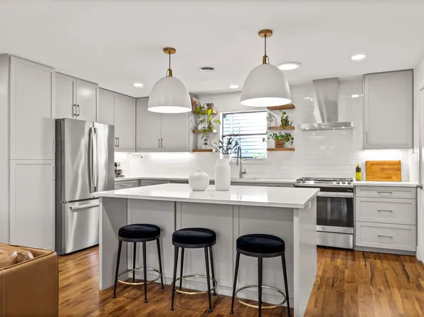 10523 Wyatt St, Dallas, TX 75218