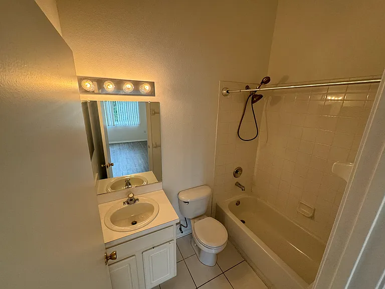 30233 Lacledes Ln — Photo 20