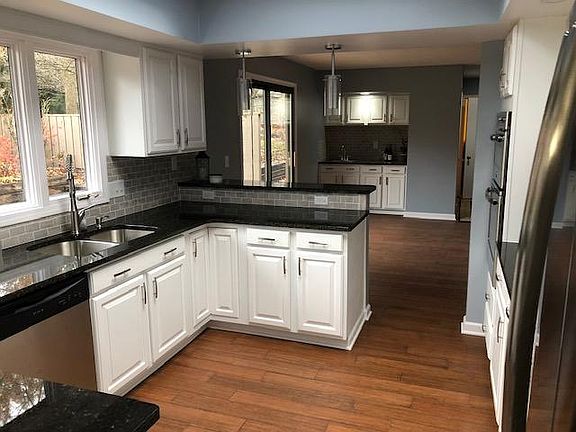 4th image of 431-8 Chandler Dr