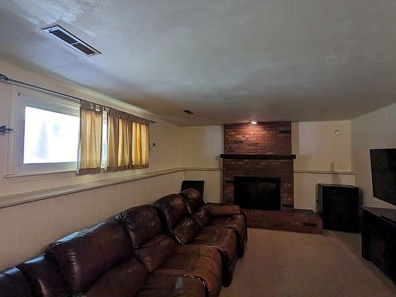5th image of 2205 Sunset Ct