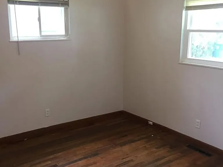 331 S Walnut St — Photo 5