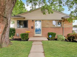 18727 Marquette St, Roseville, MI 48066