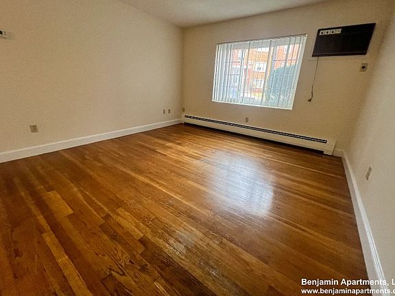 5th image of 0 Brattle Dr APT 9
