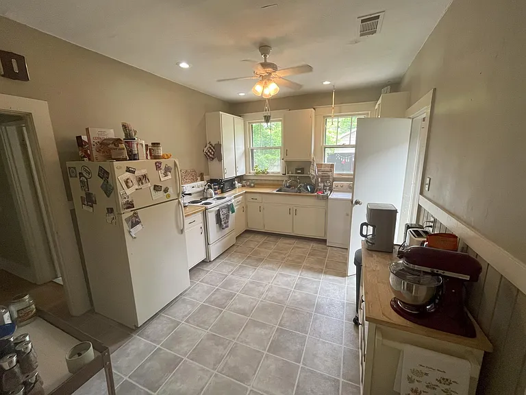 2080 Lee Pl — Photo 6
