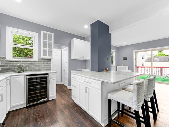 3rd image of 92 Union Ave