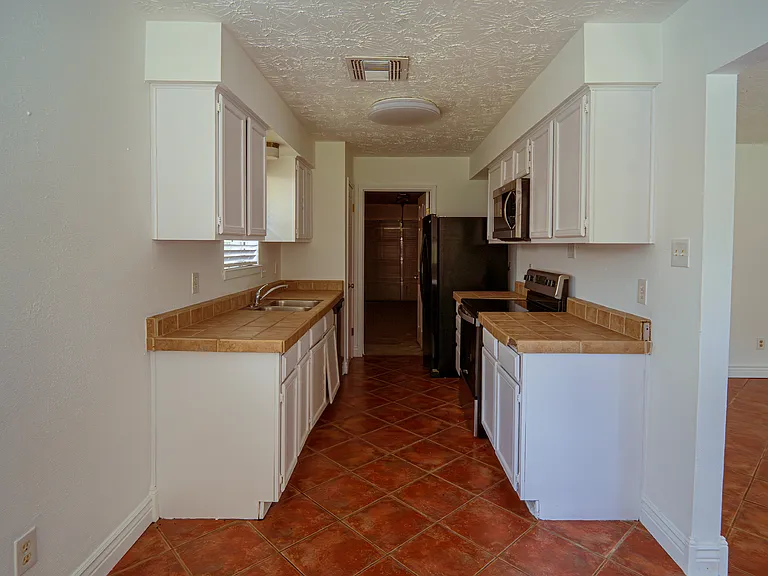 17626 Golf Club Dr — Photo 5