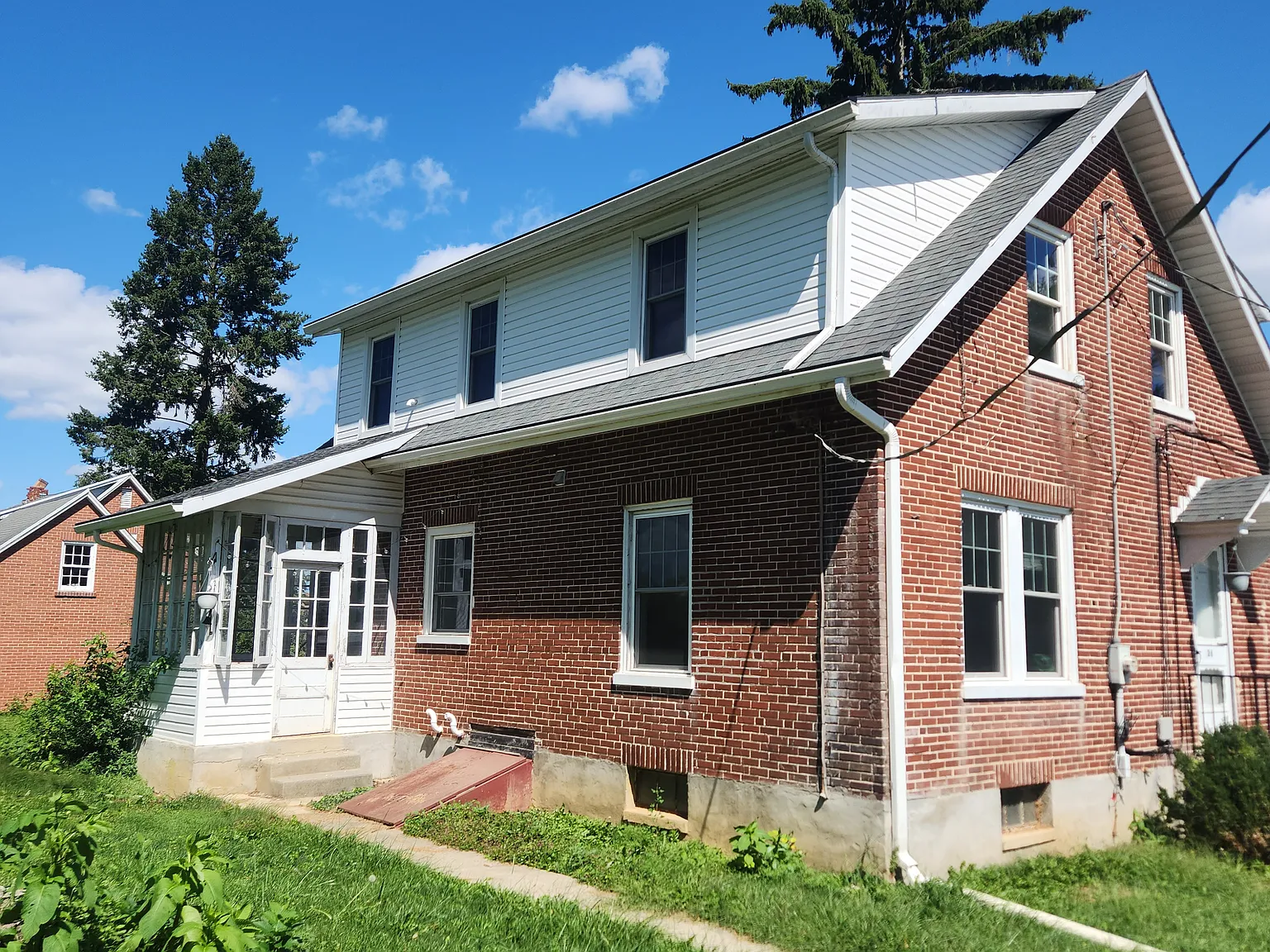 3 bed, 1664 sqft, $1,985 — Photo 2
