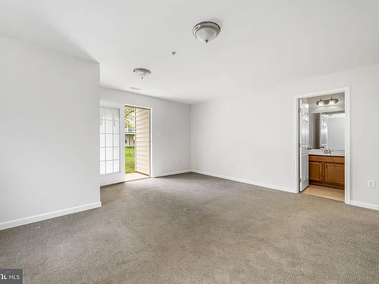 202 Bardel Dr #202 — Photo 19