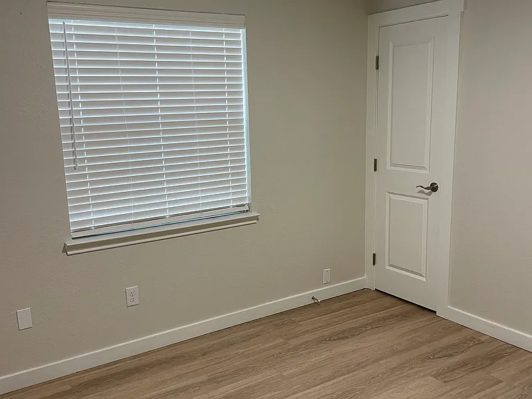 8021 Miles Dr — Photo 21