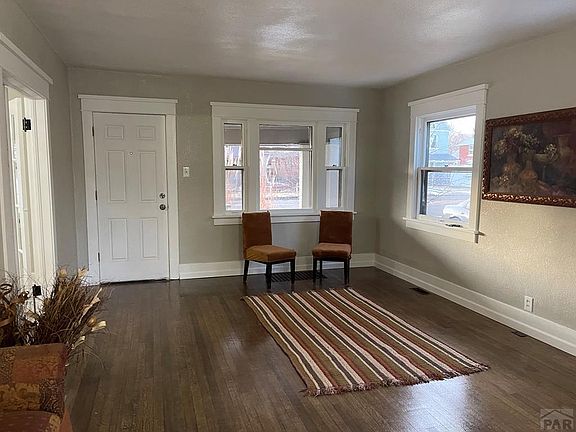 5th image of 920 Lake Ave
