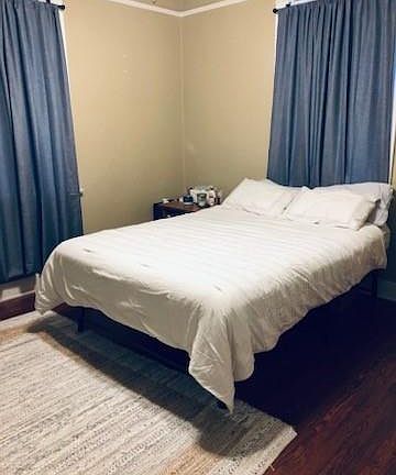 5th image of 902 Stewart Ct APT C