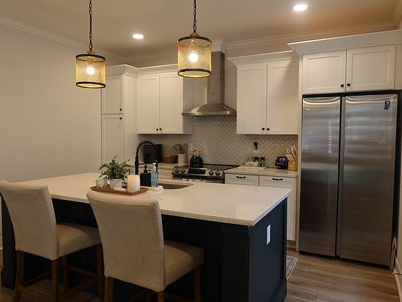 4th image of 5740 Adelphi St