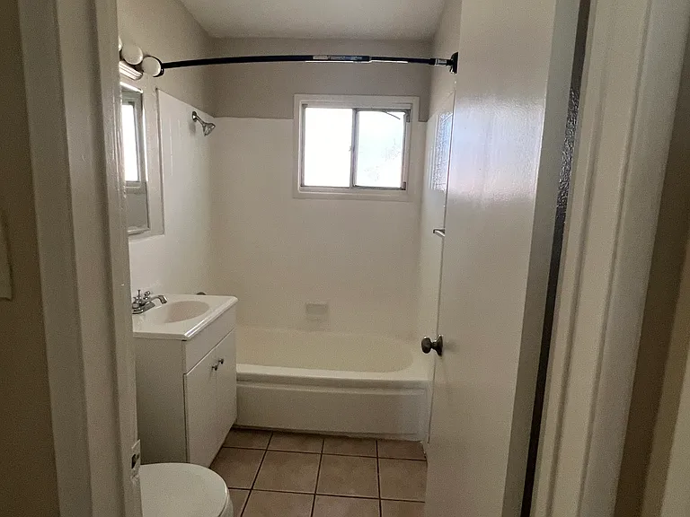 505 Palm Dr — Photo 16