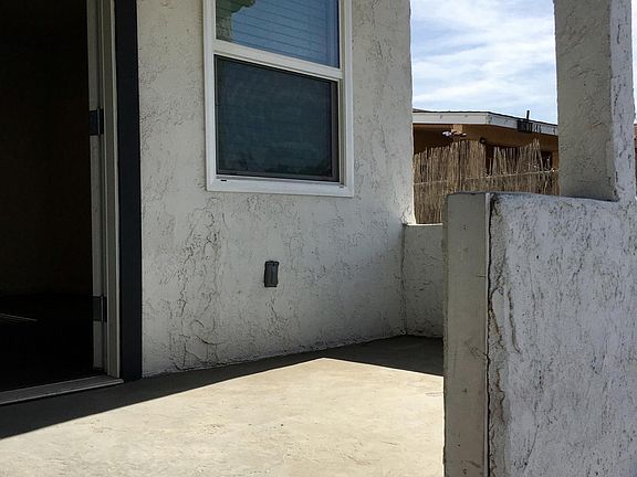 2nd image of 1140 S Grande Vista Ave