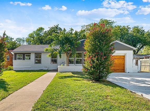 2nd image of 4008 Acacia St