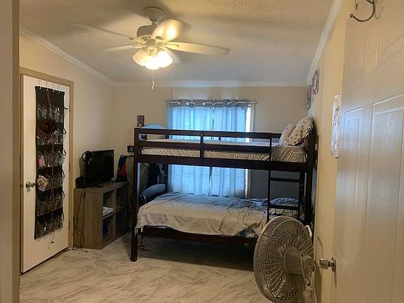 4th image of 3886 Covington Dr