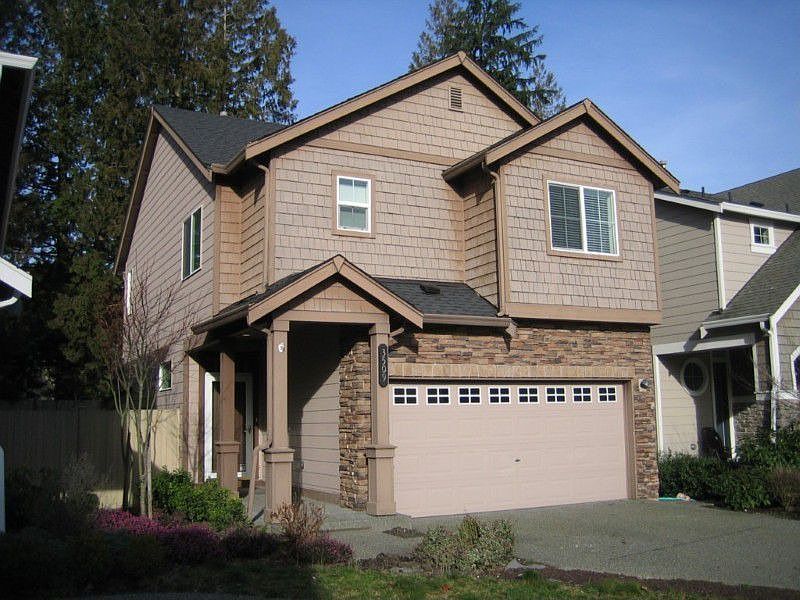 Great, affordable starter home or condo alternative, built by the well established H-R Horton, a nat