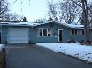 1842 Eisenhower Cir, Aberdeen, SD 57401