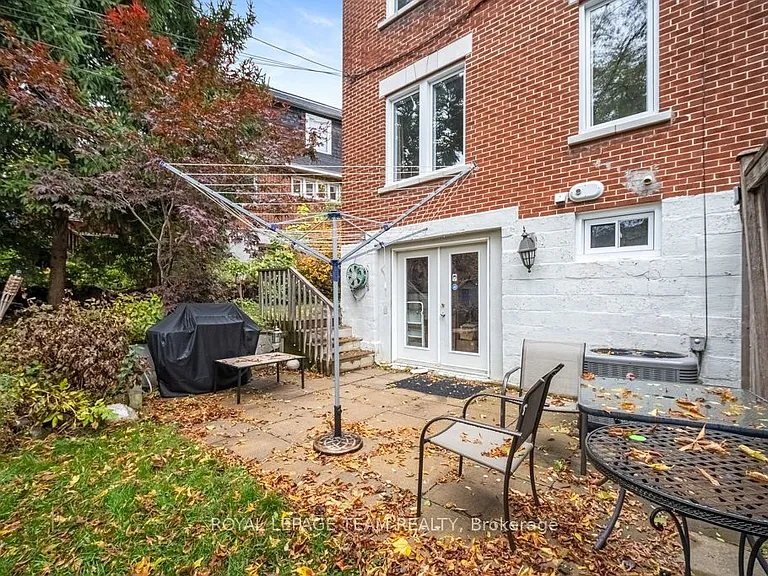 21 Acacia Ave — Photo 7