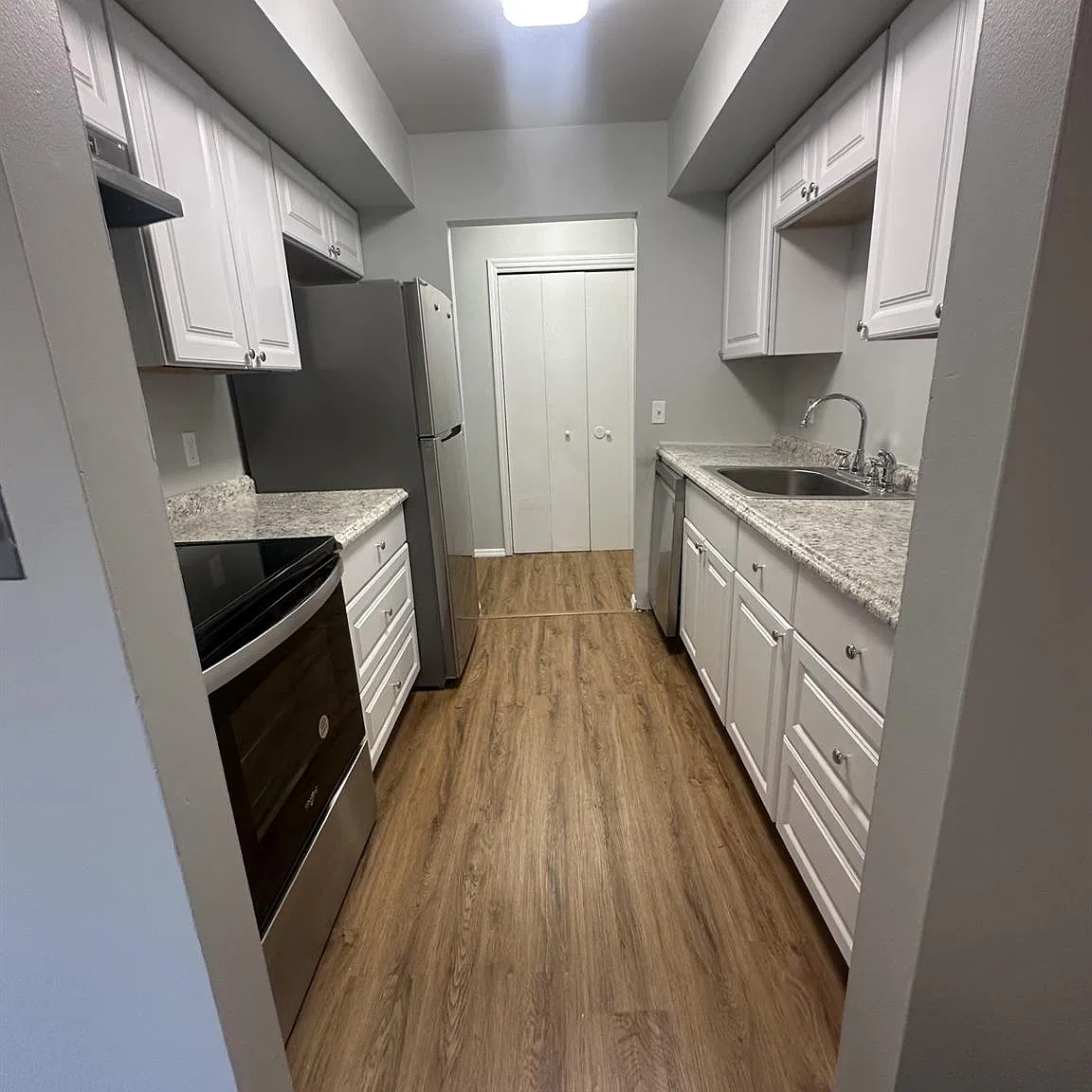 1 bed, 1.0 bath, 800 sqft, $2,000 — Photo 3