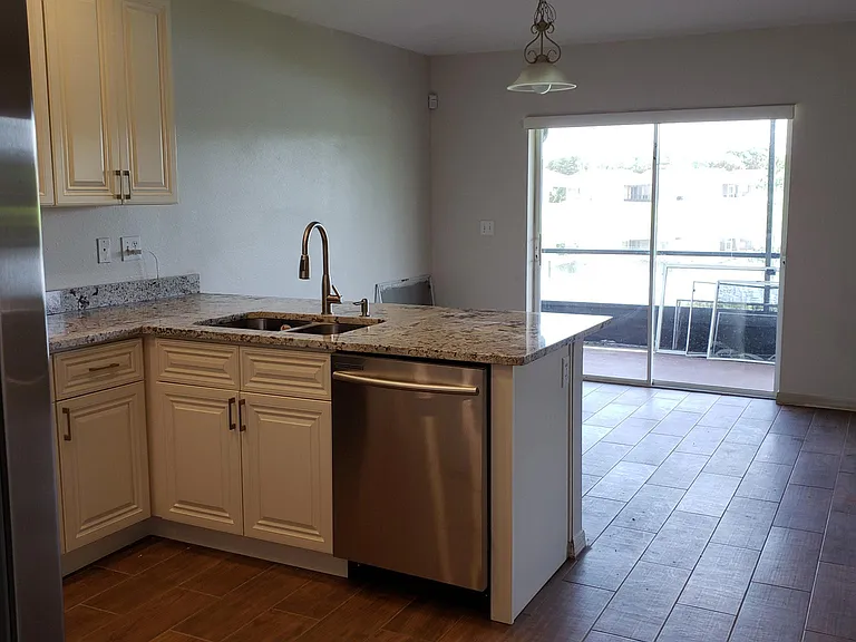13616 Silver Charm Ct — Photo 6