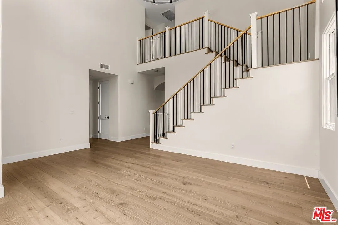 5 bed, 5.0 bath, 3446 sqft, $14,000 — Photo 4