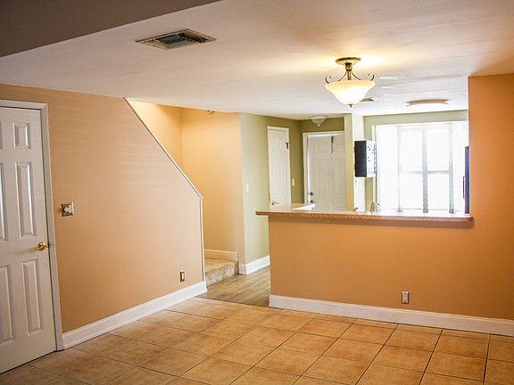 3rd image of 2757 NE 15th St #2757