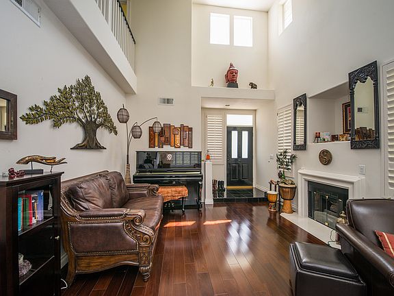 2nd image of 27161 Westview Ln