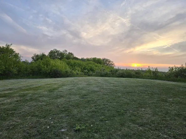 6407 Banville Rd, Oshkosh, WI 54904