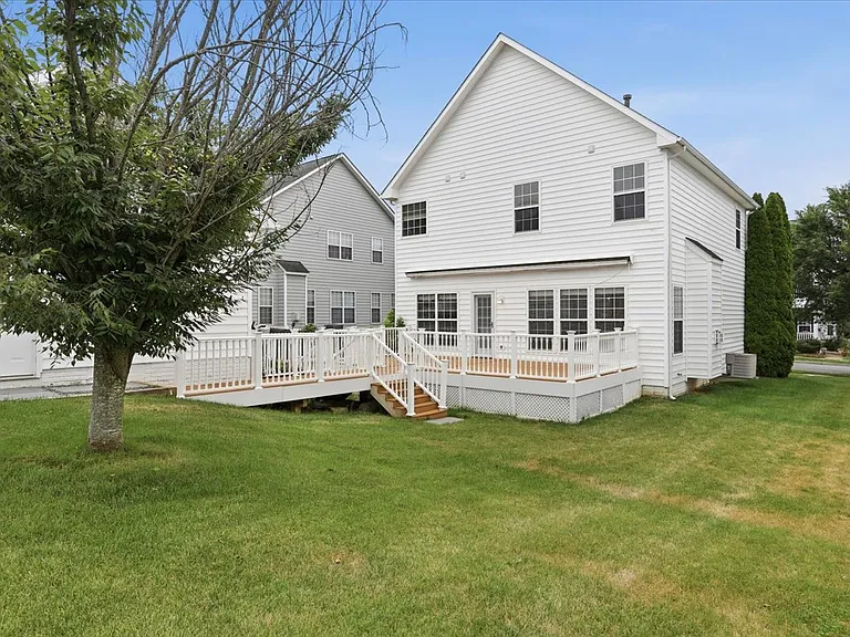 341 Bullskin St — Photo 37