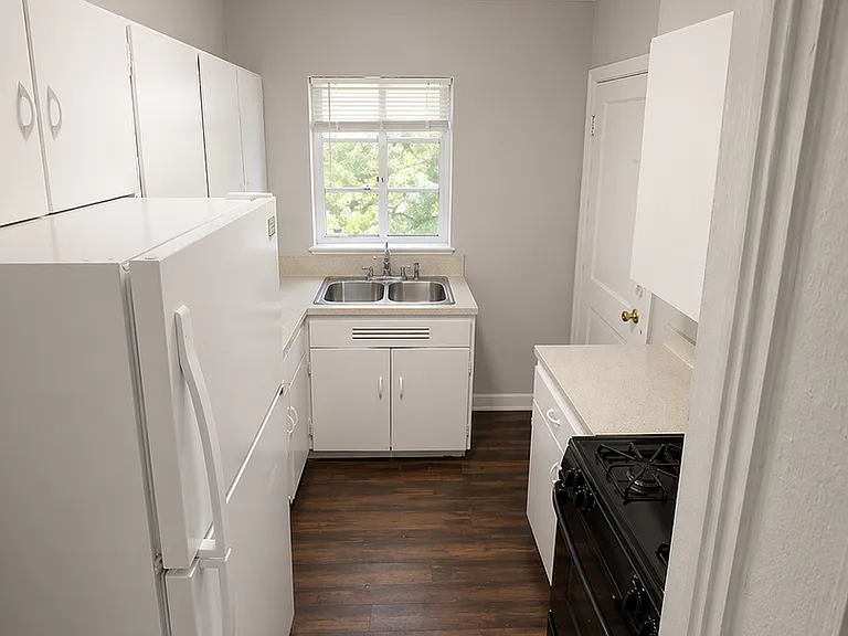 2331 Cincinnati Ave — Photo 10