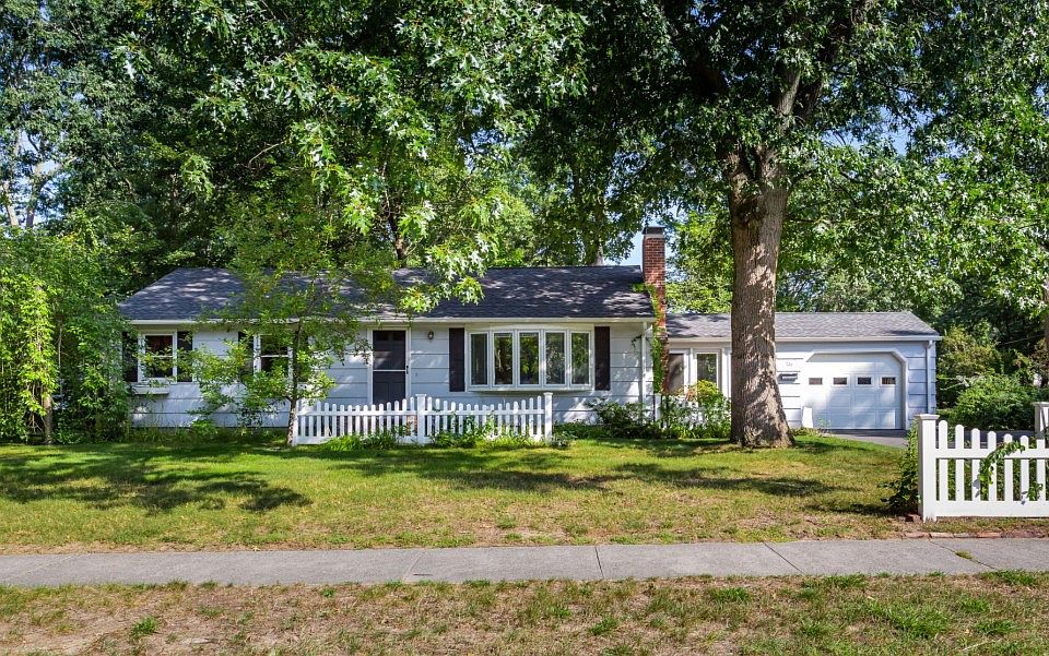 220 Wolf Swamp Rd, Longmeadow, MA 01106 Zillow