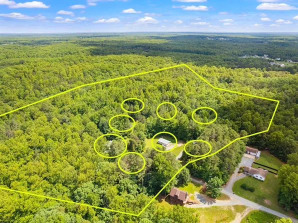 200 P Paw Ln, Troy, VA 22974