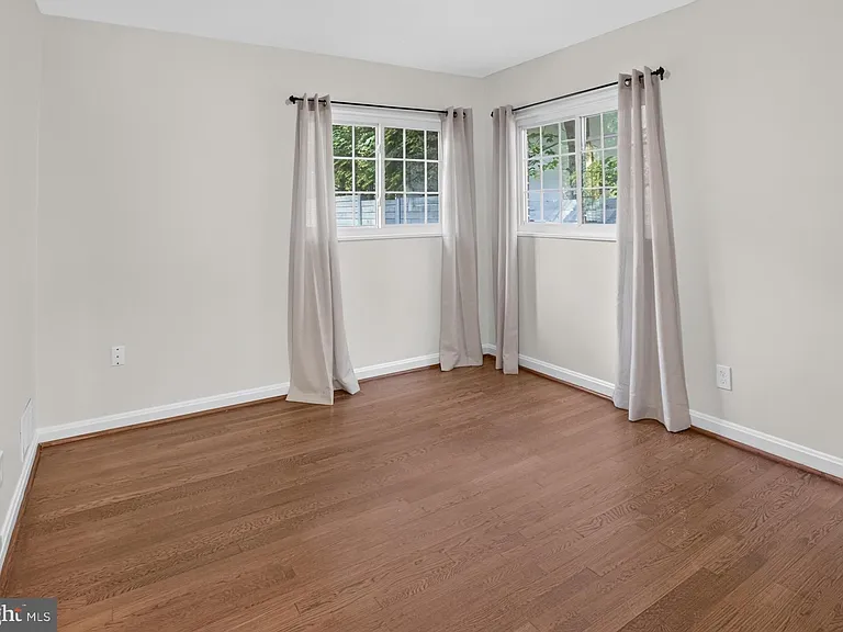 7803 Marbury Rd — Photo 19