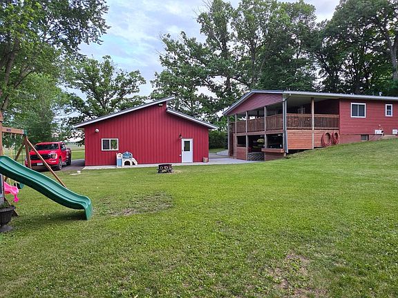 3rd image of 23702 300th St