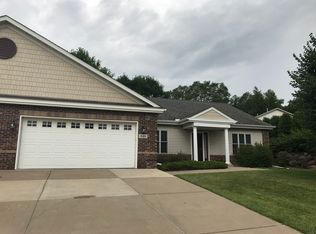 340 Crestview Dr, Hastings, MN 55033