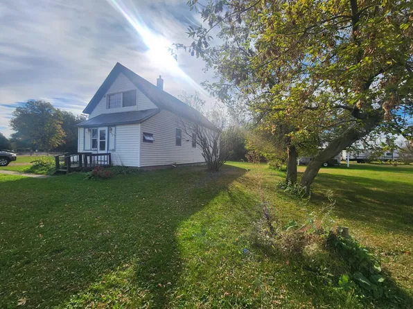 220 Mildred Ave, Almena, WI 54805