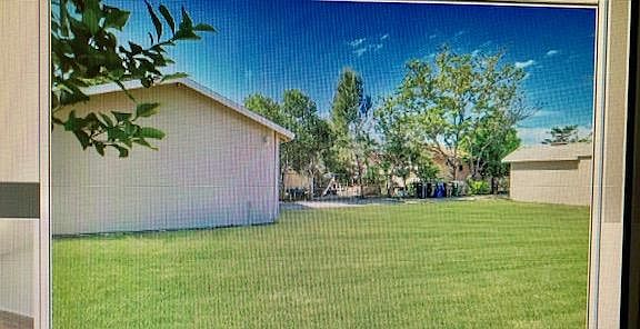 4th image of 1039 N Stoddard Ave