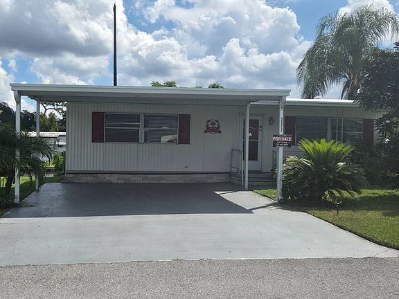 2nd image of 5522 Paradise Dr #236