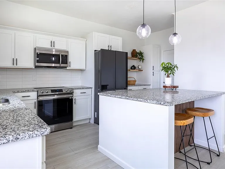 8688 Sportsman Loop — Photo 14