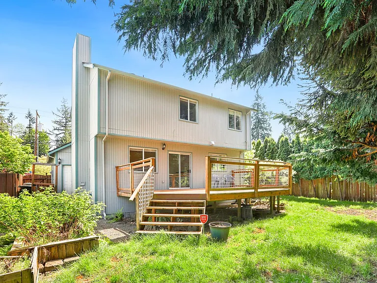 2535 Jones Ave NE — Photo 41