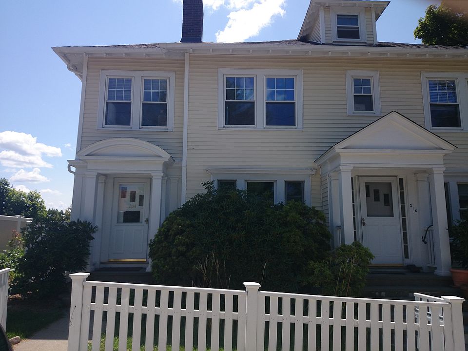 2nd image of 204 Summit Ave
