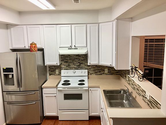 5th image of 1931 Gardenia Ct