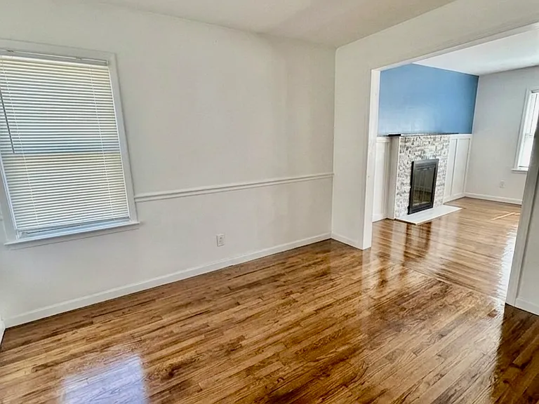 183 Manor Pkwy — Photo 5