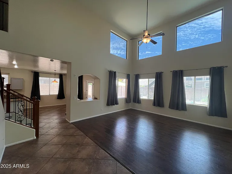 16209 W Hilton Ave — Photo 4