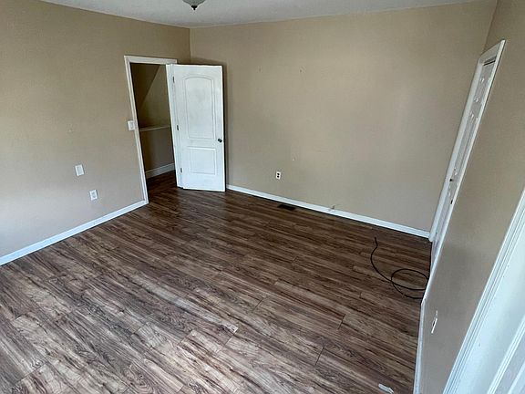 OTHER ANGLE OF OVER SIZED BDRM #2